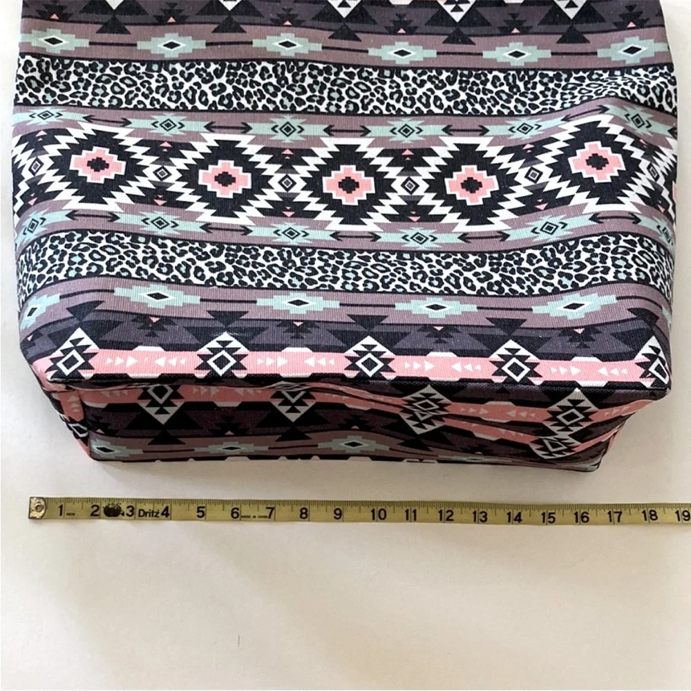 Jumbo Boho Aztec Print Beach Tote - Picture 7 of 11
